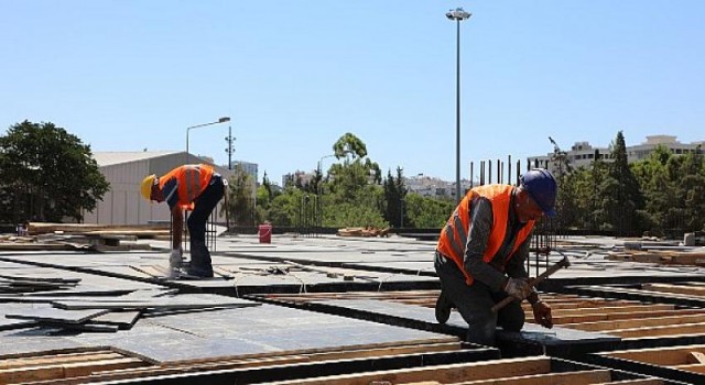 Akdeniz Üniversitesi Katlı Otopark Projesi hızla ilerliyor