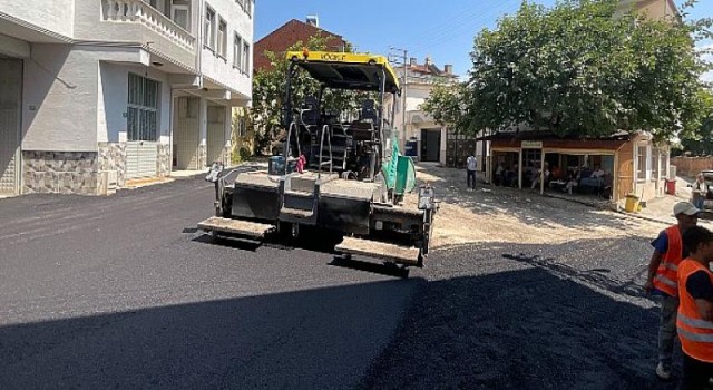 Osmangazi’de yoğun asfalt mesaisi