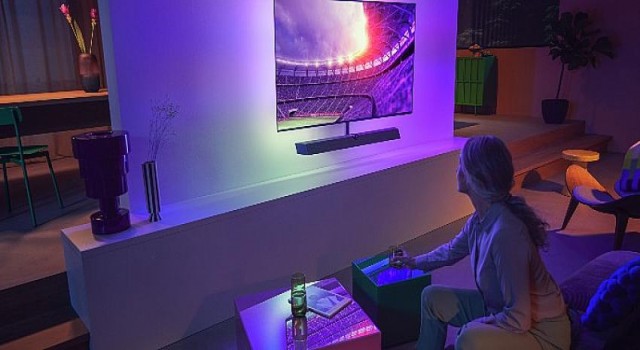 Yeni tasarım Philips OLED+937, OLED907 ve PML9507 model televizyonlar, rengarenk ev sineması deneyimi yaşatıyor