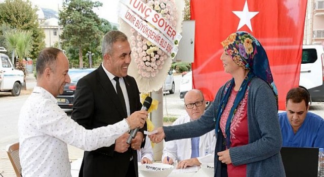 İzmir Büyükşehir Belediyesinin Desteğiyle Beydağ Belediyesi 34 Üreticisine 132 Küçükbaş Hayvan Desteği Verdi