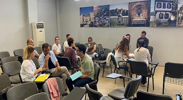 İzmir’de “English Together Projesi” Mesleki Öğrenme Toplulukları Çalışmalarına Devam Ediyor