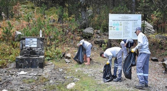 Kazdağları’nda temizlik çalışması