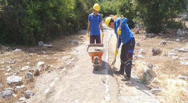 Muğla Büyükşehir 1426 Mezarlık Alanını Düzenlemeye Devam Ediyor