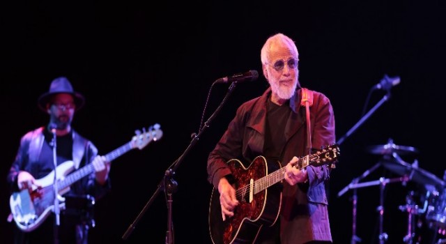 Yusuf İslam, Türkiye’deki ilk konserini Beyoğlu Kültür Yolu Festivali’nde verdi