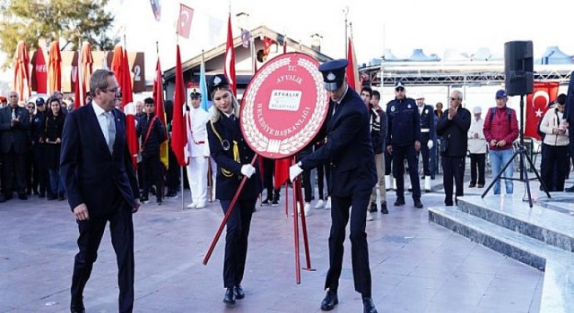 9’u 5 Geçe Tüm Ayvalık Sessizliğe Büründü