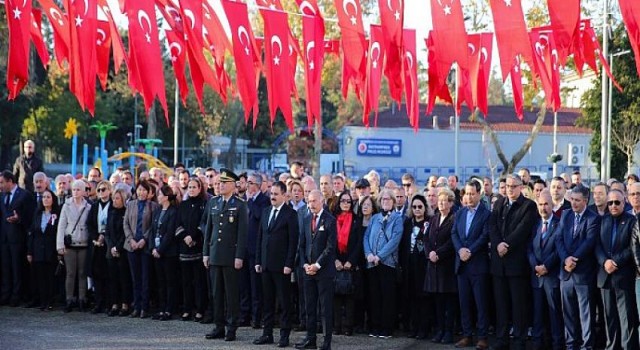 Atatürk, Bayrampaşa’da törenle anıldı