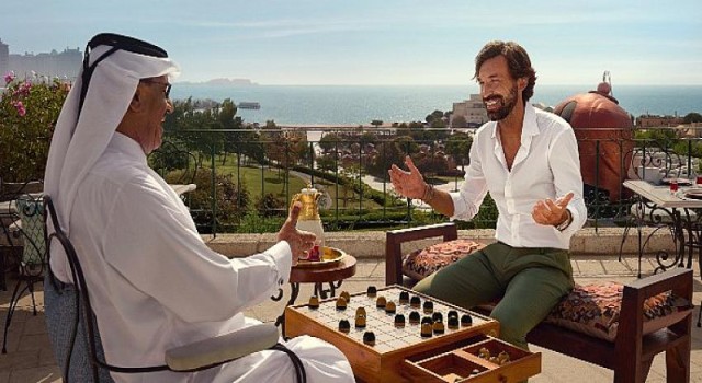 İtalyan Futbol Efsanesi ve Fatih Karagümrük’ün Teknik Direktörü Andrea Pirlo Katar Turizm’in Son Kampanyasında Başrolde