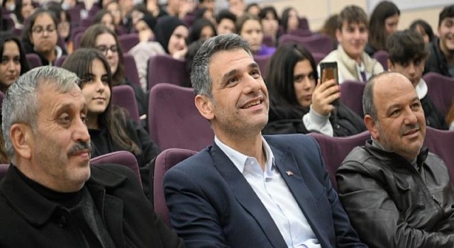 Kartepe’de Gençlere Liderlik ve İletişim Semineri