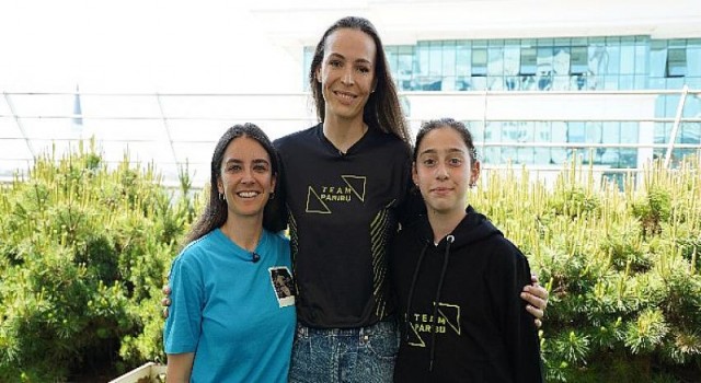 Team Paribu Mentor programının yeni bölümü yayında A Milli Kadın Voleybol Takımı Kaptanı Eda Erdem: “Oynadığın her andan keyif almalısın”