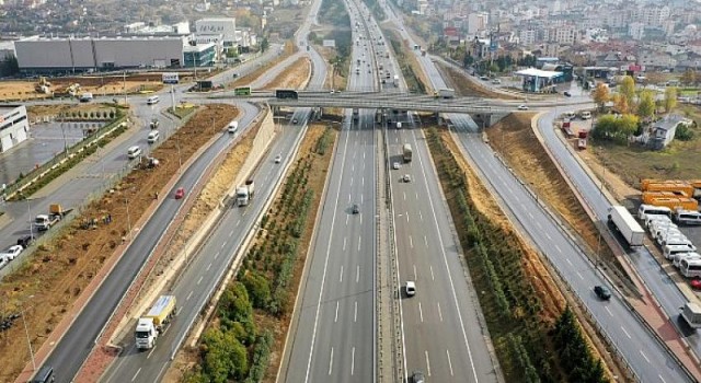 TEM’in Gebze güzergâhı yeşile bürünüyor