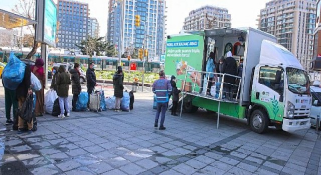 Zeytinburnu Belediyesi: Atıkları Getirdiler Karşılığında 3 Milyon 666 Bin TL Para Puan Kazandılar