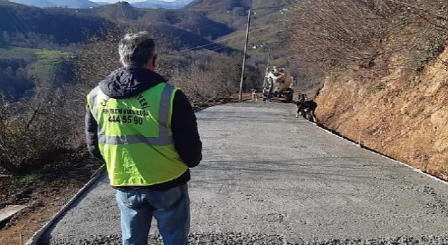 Başkan Sandıkçı: “İlçemizin yollarını ilmek ilmek işliyoruz”