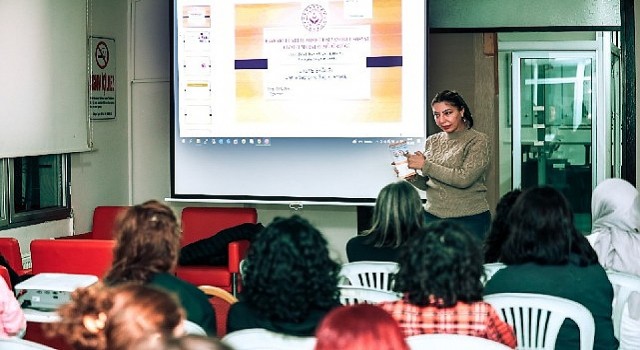 Bayraklı&#39;da öğrencilere sağlıklı yaşam semineri