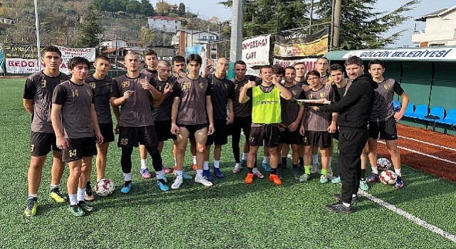 Gürcistan U-17 Futbol Takımı ”Aragvelebi” Spor Kenti Gölcük&#39;te Kamp Yaptı