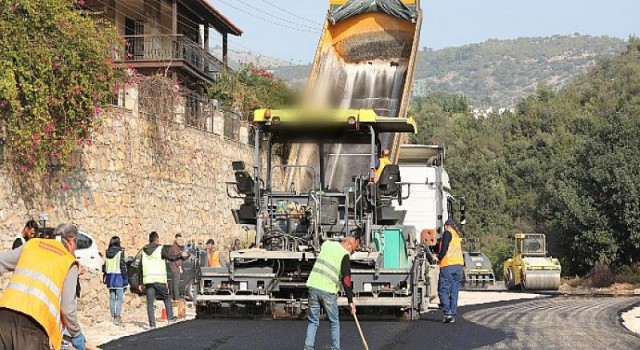 Muğla Mümtaz Ataman Caddesinde 1. Kat Asfalt Çalışması Başladı