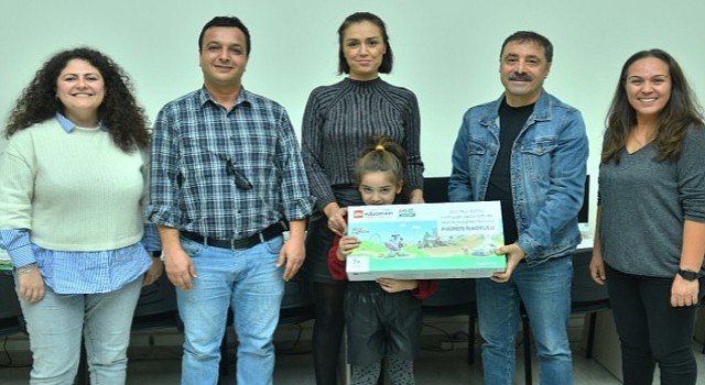 Yenişehir&#39;in “Minik Bilim Kahramanları” için lego setleri dağıtıldı