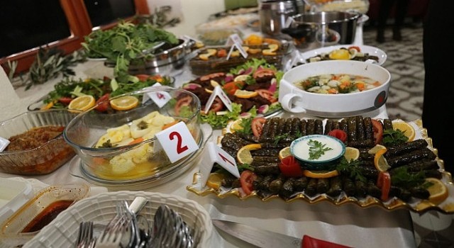 Burhaniye Belediyesi&#39;nin Düzenleyeceği Yemek Yarışması İçin Başvurular Devam Ediyor