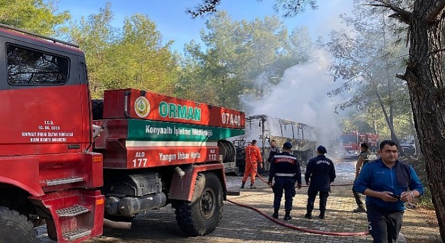 Kemer'de araç yangını