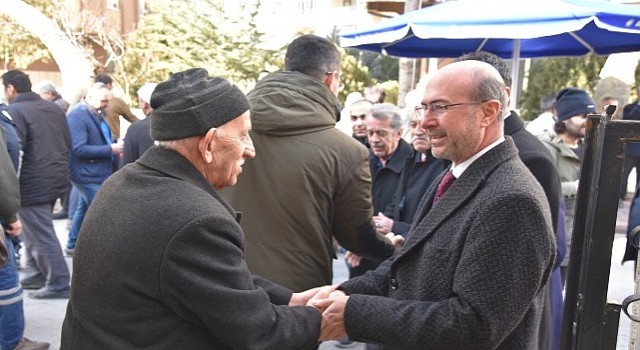 Selçuklu Belediye Başkanı Ahmet Pekyatırmacı Gülbey Camii nde Vatandaşlarla Buluştu