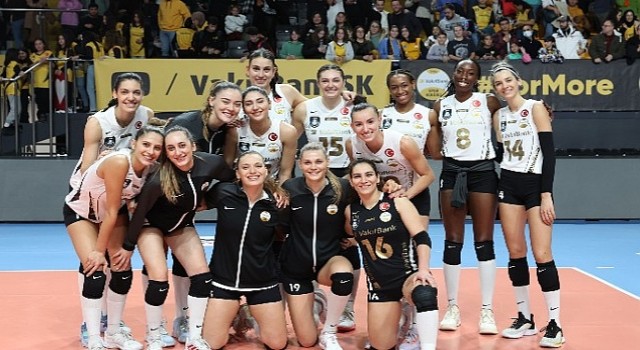 VakıfBank&#39;ın ligdeki galibiyet serisi sürüyor