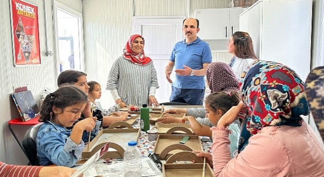 Başkan Altay Hatay da Açılan Komek te Depremzede Kursiyerlerle Buluştu