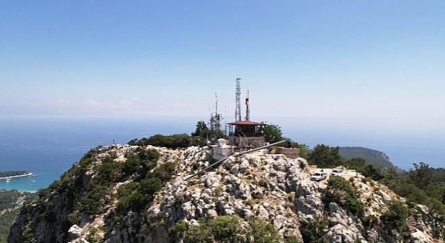 Çalış Tepesine Türk bayrağı asıldı