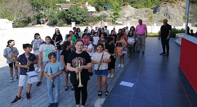 Başkan Topaloğlundan Cumhuriyet Bandosuna ziyaret