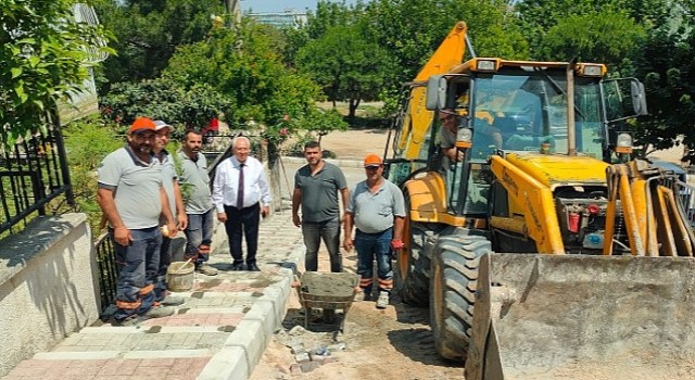 Karabağlarda kaldırımlar yenileniyor