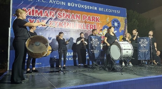 Aydın Büyükşehir Belediyesinden Mimar Sinan Parkında müzik resitali