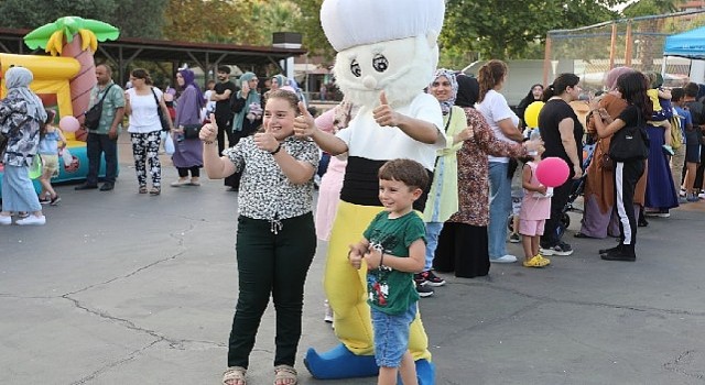 Büyükşehirin sokak şenlikleriyle doyasıya eğlence