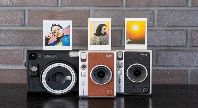 FUJIFILM instax mini Evonun yeni rengi “Evo Brown“