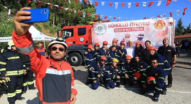 Gönüllü İtfaiyeciler Sertifikalarını aldı