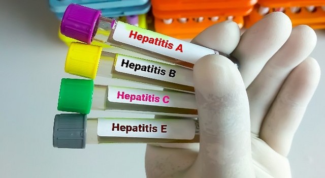 Hepatitte Aşılama Kronik Enfeksiyonları Önlemede %95 Etkili