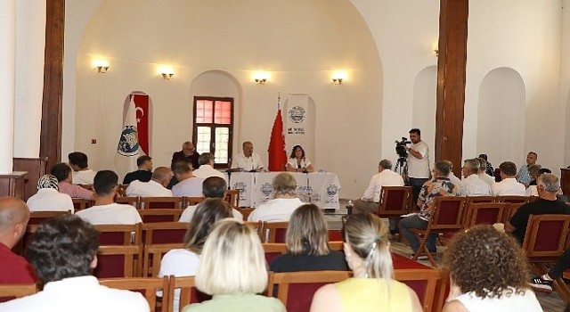 Mudanya Belediyesinin temmuz ayı olağan meclis toplantısı Tirilye Kültür Merkezinde gerçekleştirildi.