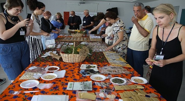 Nilüfer de uluslararası yerel tohum takası yapıldı