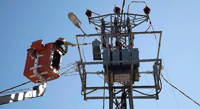 Sahiller doldu, bayramın 4. günü elektrik tüketiminde rekor kırıldı