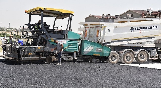 Selçukluda asfalt sezonu yoğun tempoda devam ediyor