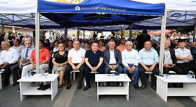 Başkan Böcek Alevi Bileşenlerinin Aşure etkinliğine katıldı