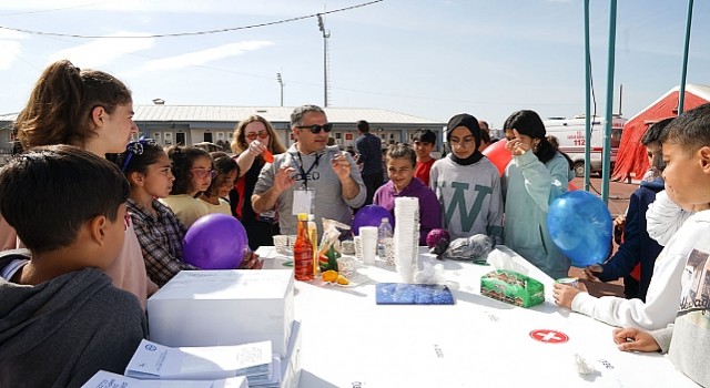 DEÜden deprem bölgesinde umuda yolculuk 