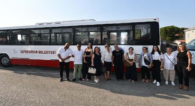 İzmir Büyükşehir Belediyesinden Seferhisar Belediyesine otobüs