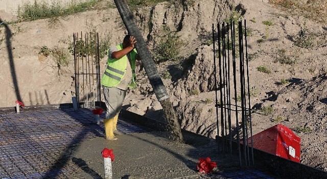 Keçiörende yeni kapalı spor salonunun temelleri atıldı