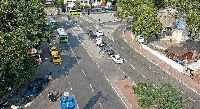 Kocaeli Büyükşehir&#39;den yol çizgileriyle düzenli ve güvenli ulaşım