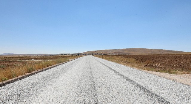 Konya Büyükşehir Yunak ve Akşehir Mahalle Yollarında Standardı Yükseltiyor