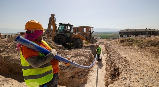 Menemen Seyrek ve Villakent mahallelerinin içme suyu hattı yenileniyor