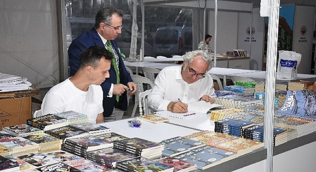 Gemlik Kitap Limanı edebiyatın önemli isimlerini ağırlamaya devam ediyor