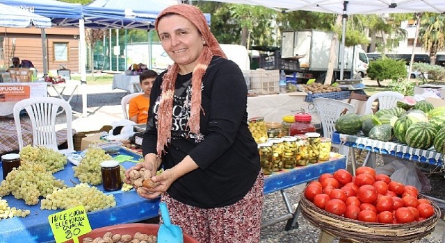 Karşıyakada Hem Üretici Hem Tüketici Kazanıyor