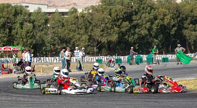 Karting Coşkusu İzmir Parkta Yaşandı