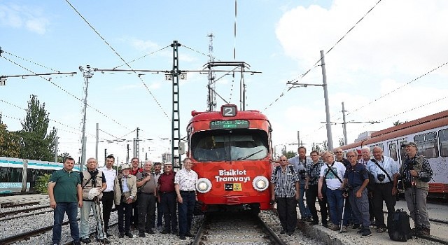 Konya Büyükşehirin Bisiklet Tramvayı Örnek Oluyor