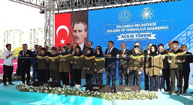 Milli Eğitim Bakanı Prof. Dr. Yusuf Tekinin Katılımı İle Selçuklu Belediyesi Gelişim ve Teknoloji Akademisi&#39;nin resmi açılışı gerçekleştirildi