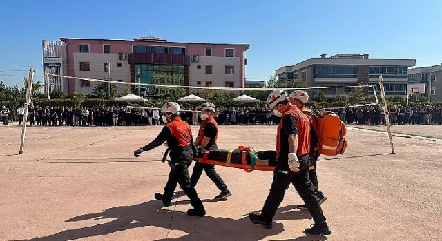 Buca;nın Kahramanlarından Çocuklara Afet Eğitimi